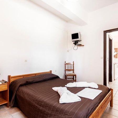 One Bedroom Apartment With Kitchenette# 12 A Raches  Dış mekan fotoğraf