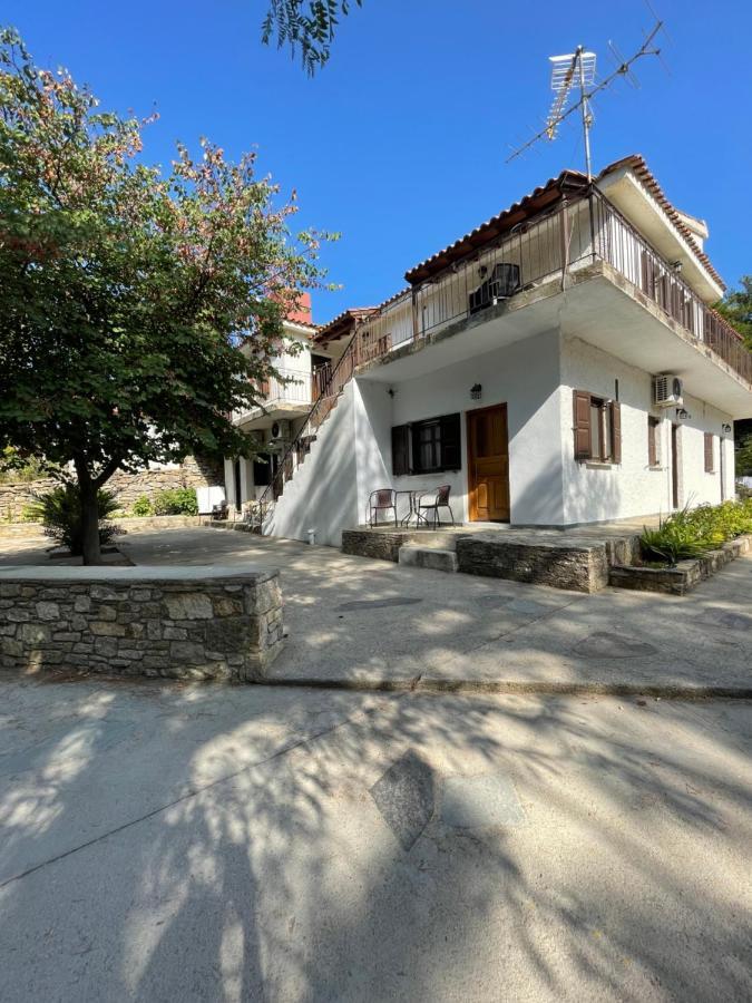 One Bedroom Apartment With Kitchenette# 12 A Raches  Dış mekan fotoğraf