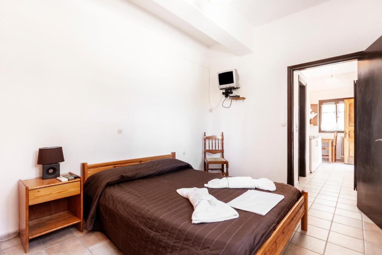 One Bedroom Apartment With Kitchenette# 12 A Raches  Dış mekan fotoğraf