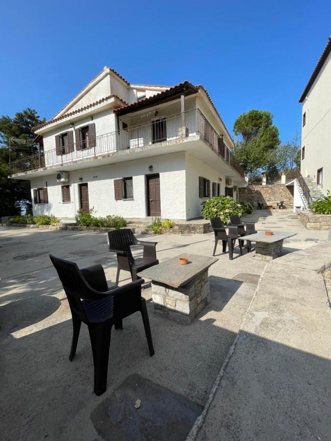 One Bedroom Apartment With Kitchenette# 12 A Raches  Dış mekan fotoğraf
